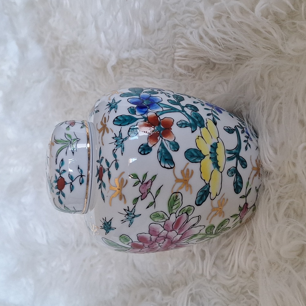 Heygill imports Japan Vintage Ginger jar